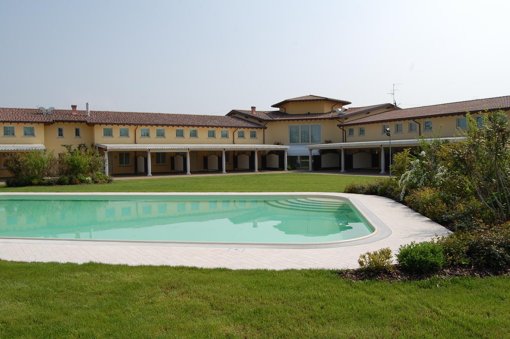 Hotel Motel Gold Calcinate Exterior foto