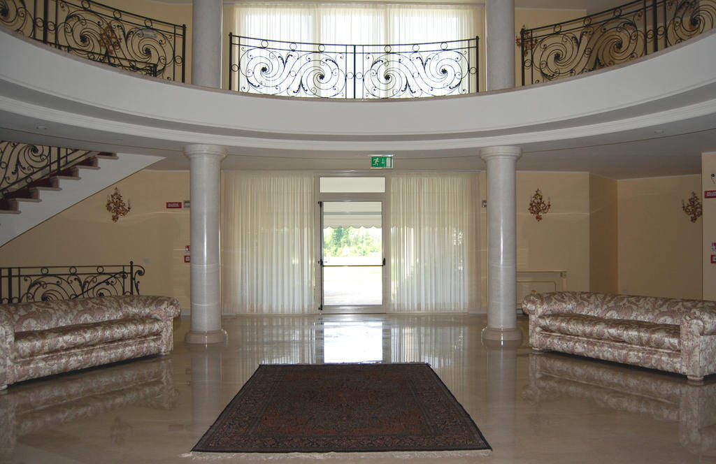 Hotel Motel Gold Calcinate Exterior foto