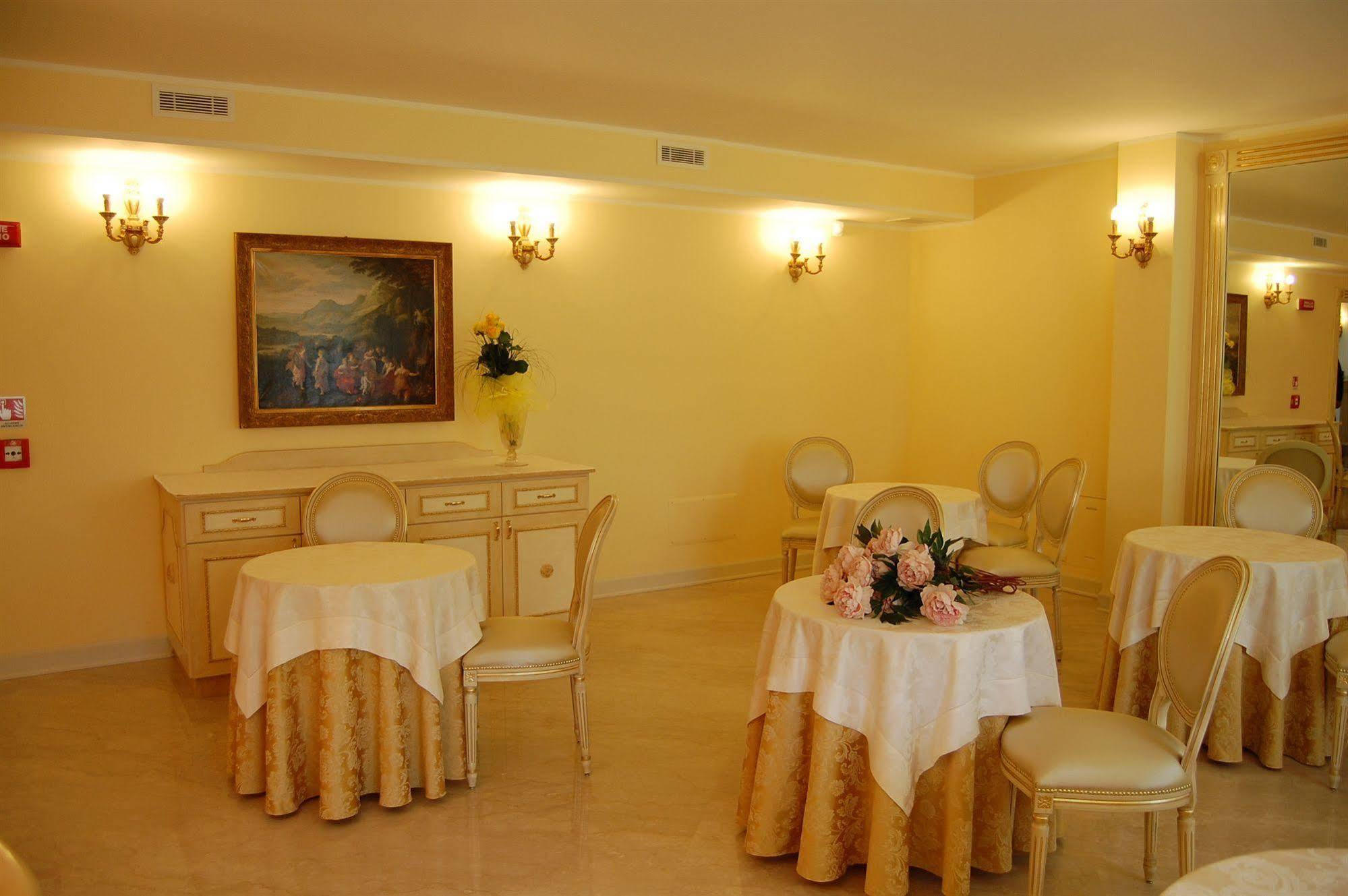 Hotel Motel Gold Calcinate Exterior foto